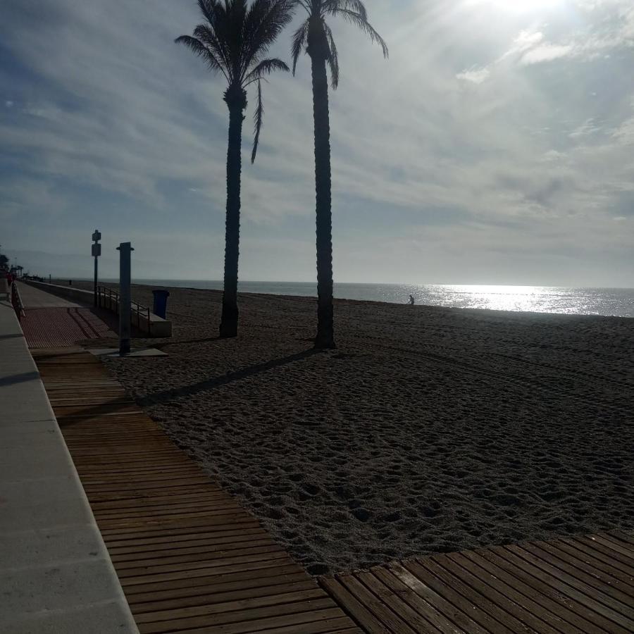 Villa Lagos a 25 metros del Mar Roquetas de Mar Exterior foto