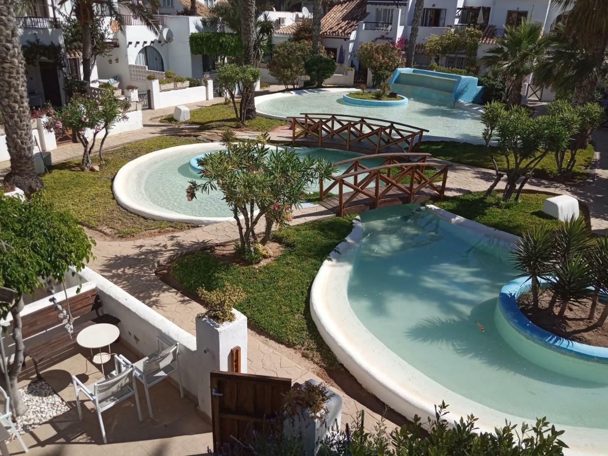 Villa Lagos a 25 metros del Mar Roquetas de Mar Exterior foto
