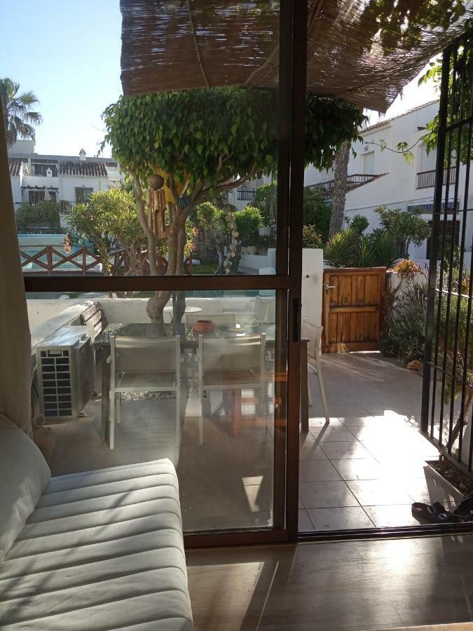 Villa Lagos a 25 metros del Mar Roquetas de Mar Exterior foto